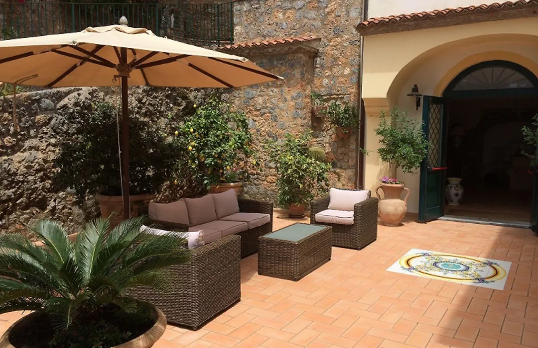 Hotel Villa Delle Meraviglie-1