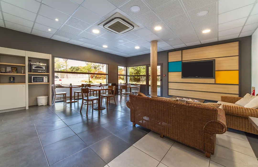 B&B HOTEL Perpignan Saleilles-1