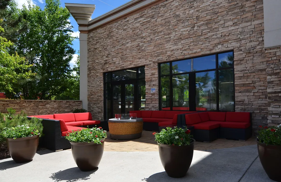 Wood River Inn & Suite-1