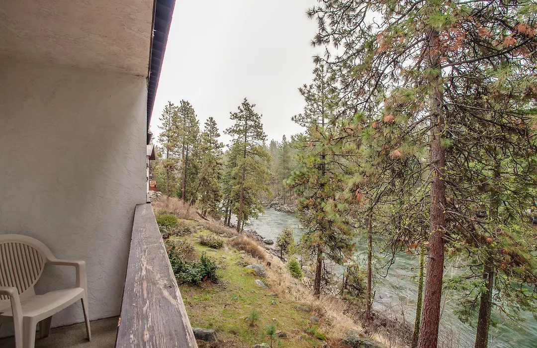 Alpine Rivers Inn-1