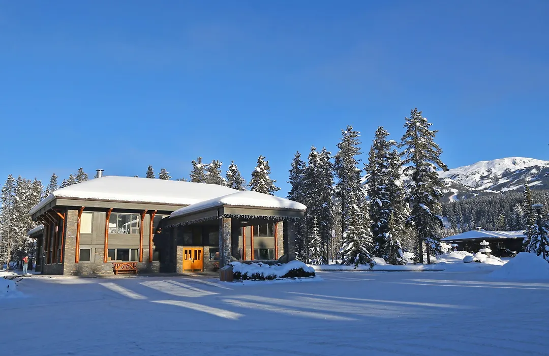 Mountaineer Lodge-1