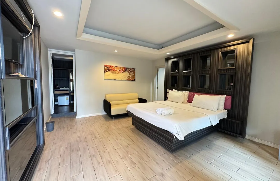 Paragon Inn-1