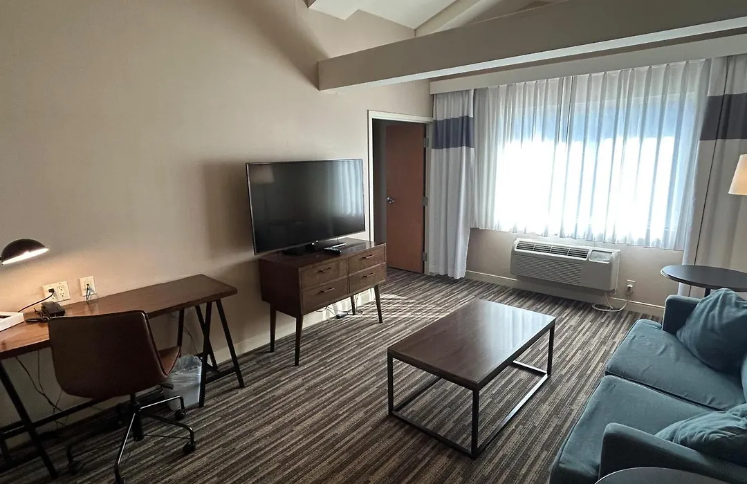 Best Western Premier Plainview-Long Island Hotel-1