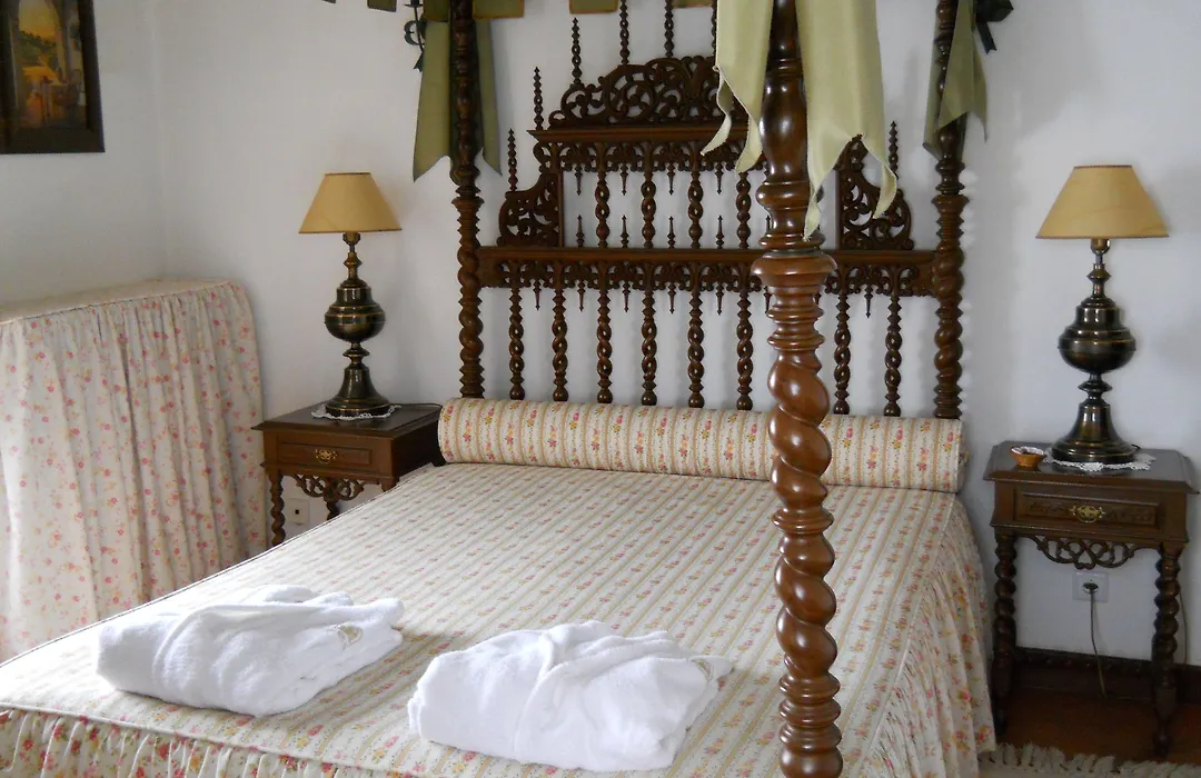 Casa De S. Thiago Do Castelo-1