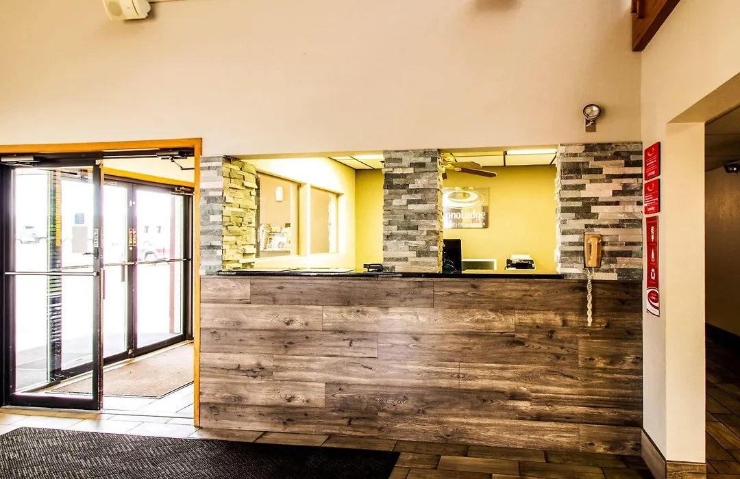Econo Lodge Watertown-1