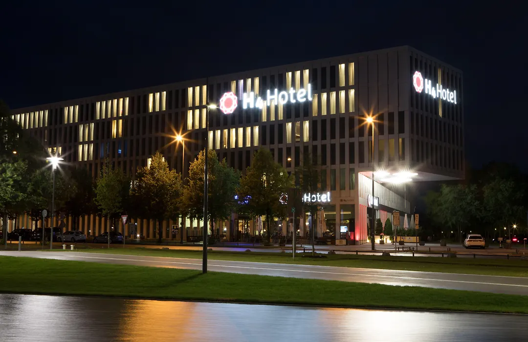 H4 Hotel Muenchen Messe-1