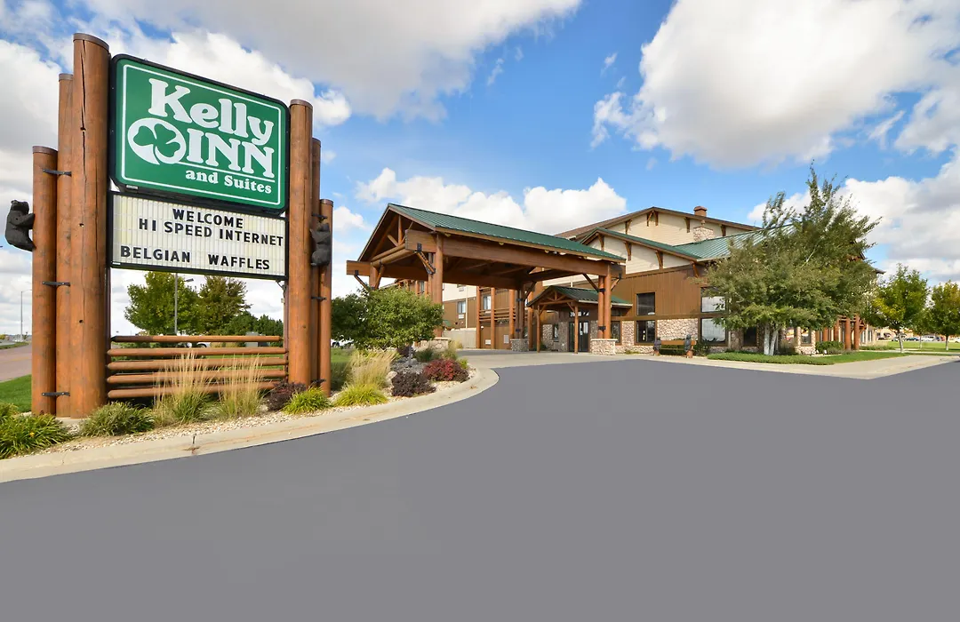 Kelly Inn And Suites Mitchell-1