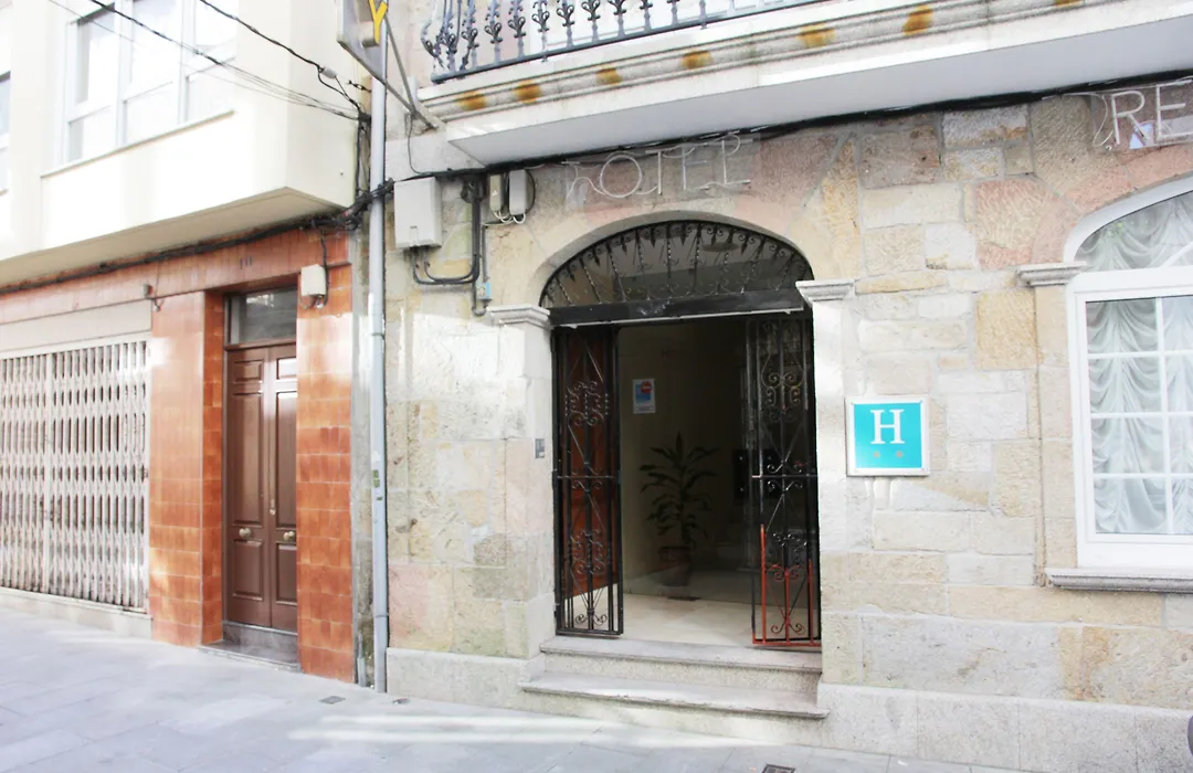 Hotel Larry-1