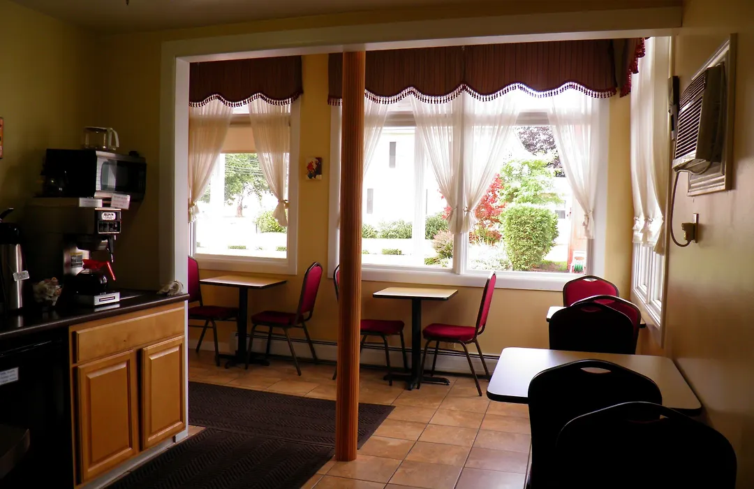 Travelers Inn-1