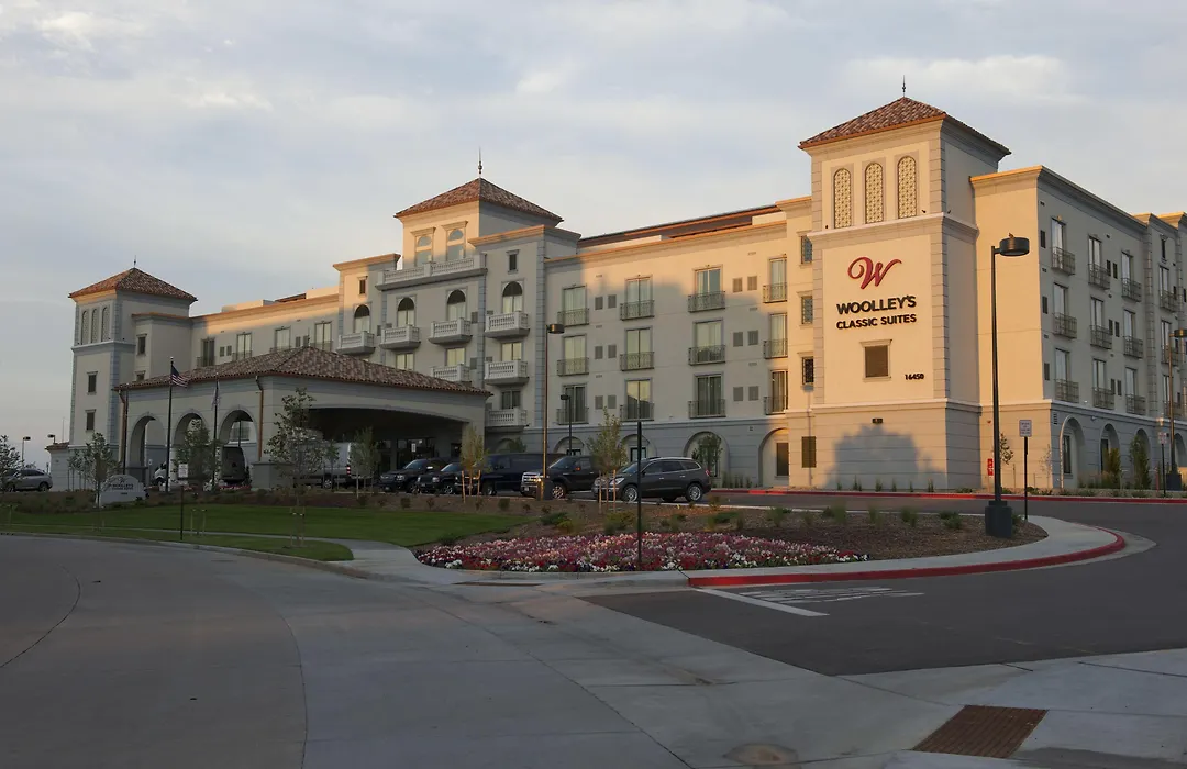 Woolley'S Classic Suites-1