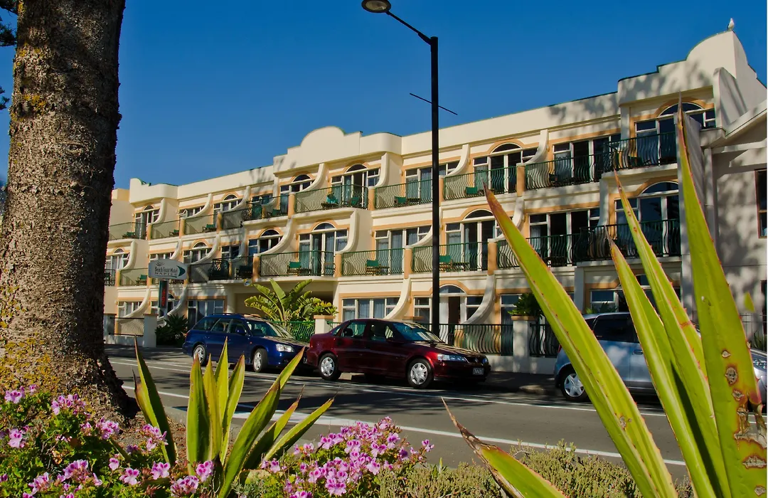 Beachfront Motel-1