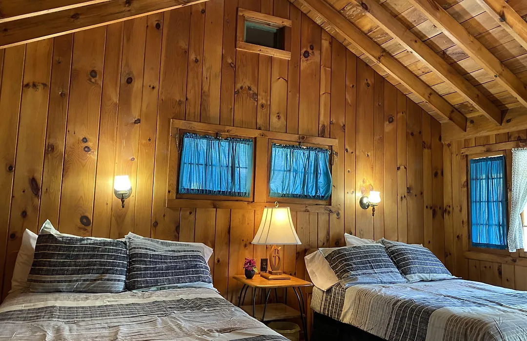 Amber Lantern Motel-1