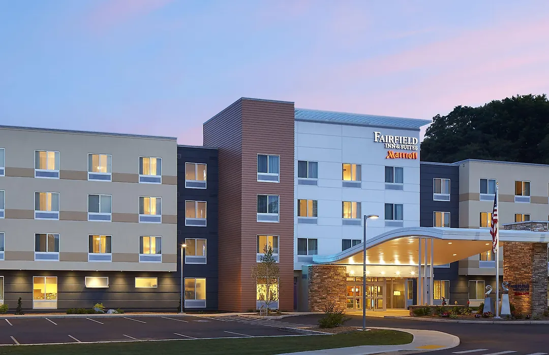 Fairfield Inn & Suites By Marriott Springfield Northampton/Amherst-1