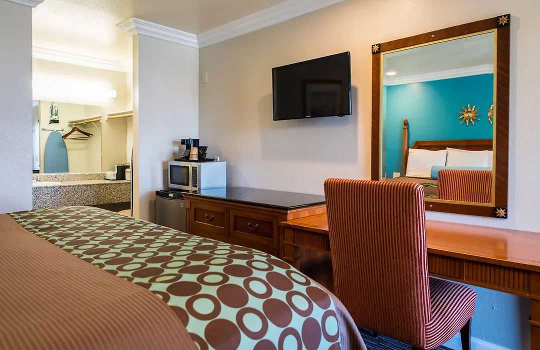 Continental Lodge-1
