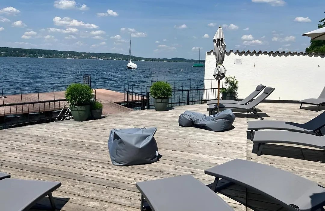 Strandhotel Berg-1