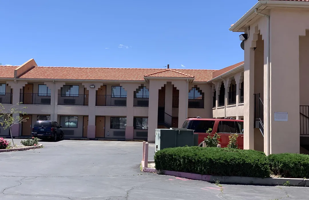Luxury Inn-1