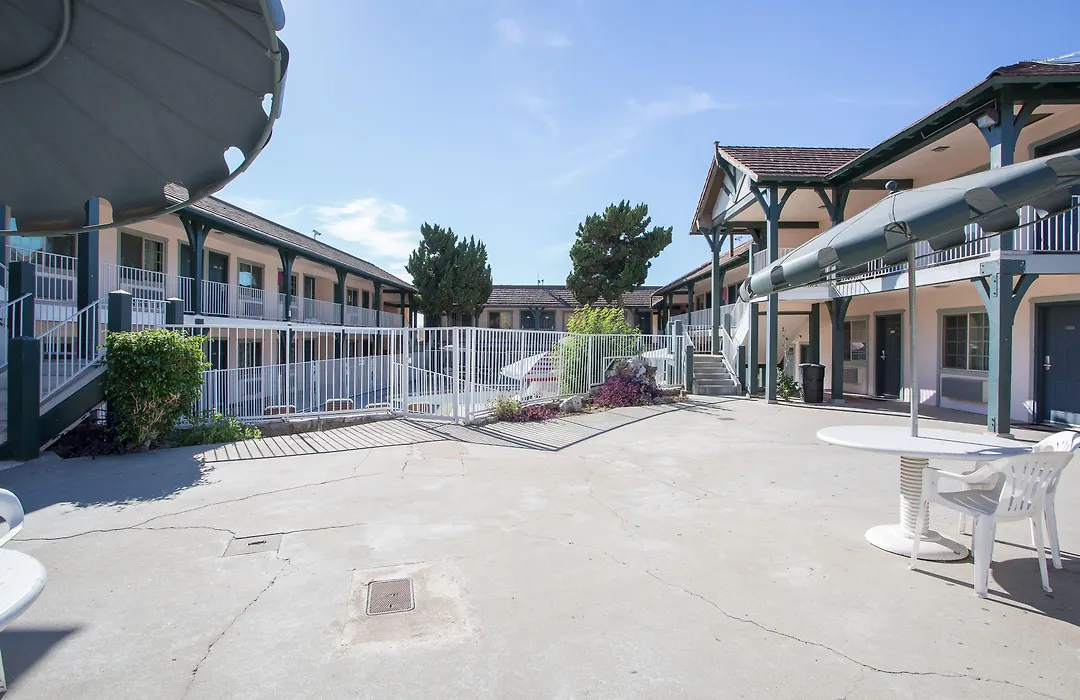 Best Whittier Inn-1