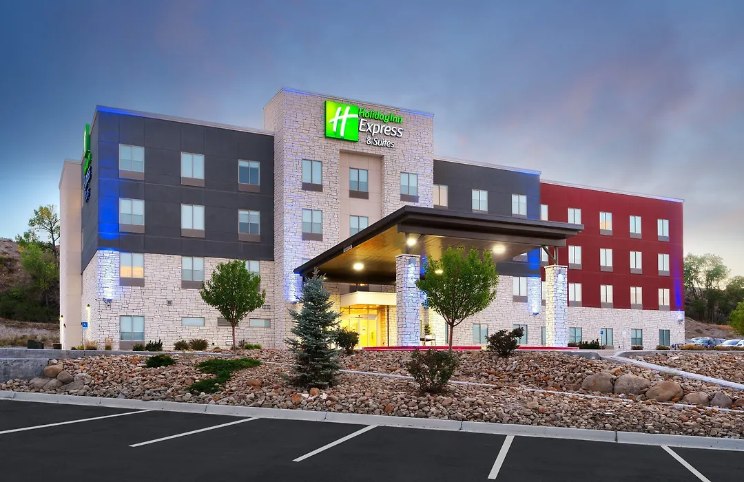 Holiday Inn Express & Suites Price By Ihg-1
