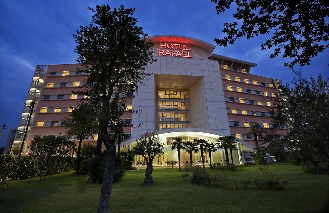 Hotel Rafael-1