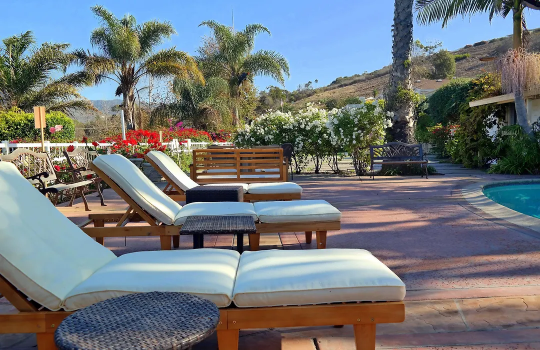 Malibu Country Inn-1