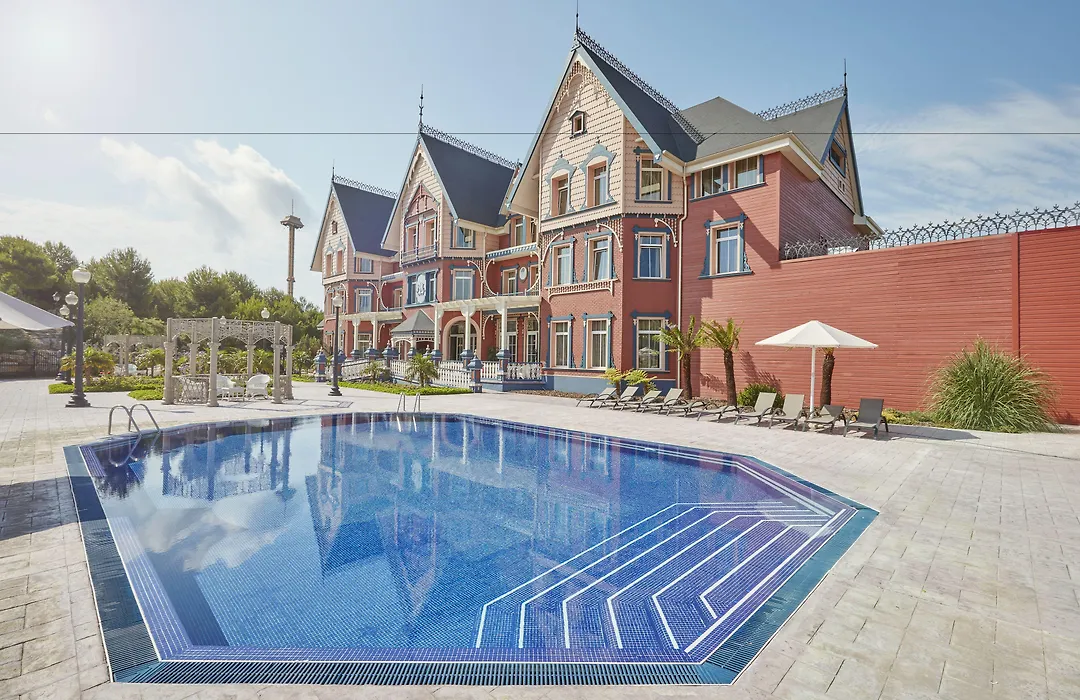 Portaventura Hotel Lucy'S Mansion - Includes Unlimited Access & Express Wristband To Portaventura Park & Ferrari Land-1