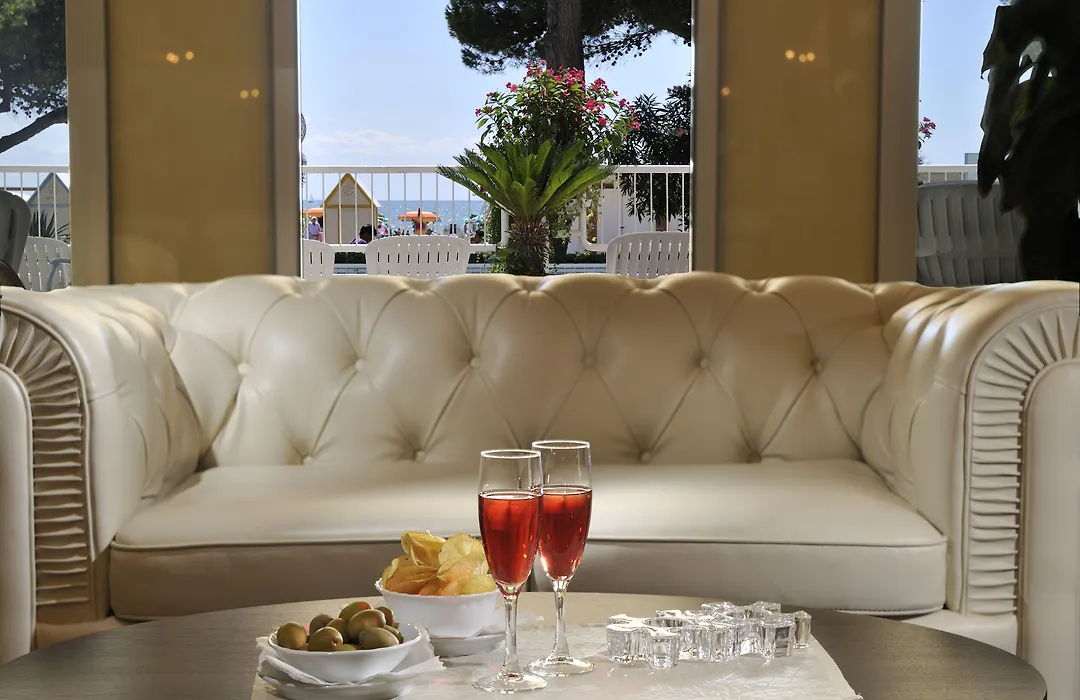 Grand Hotel Playa-1