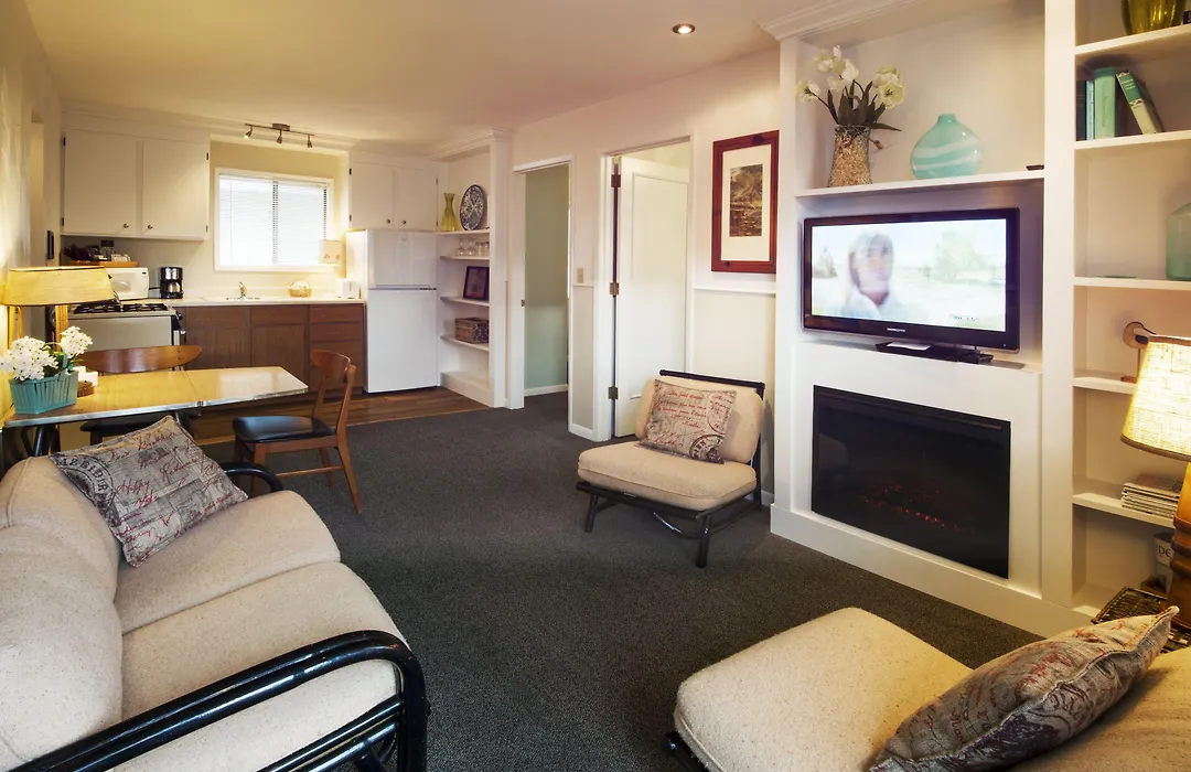 Beachside Inn-1