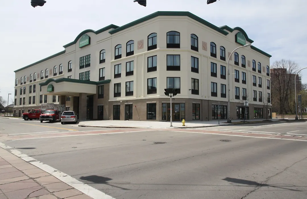 Wingate By Wyndham Niagara Falls-1