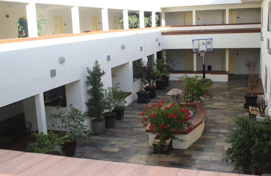 Airport Inn-1