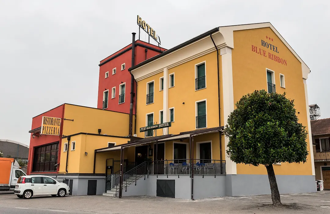 Hotel Blue Ribbon-1