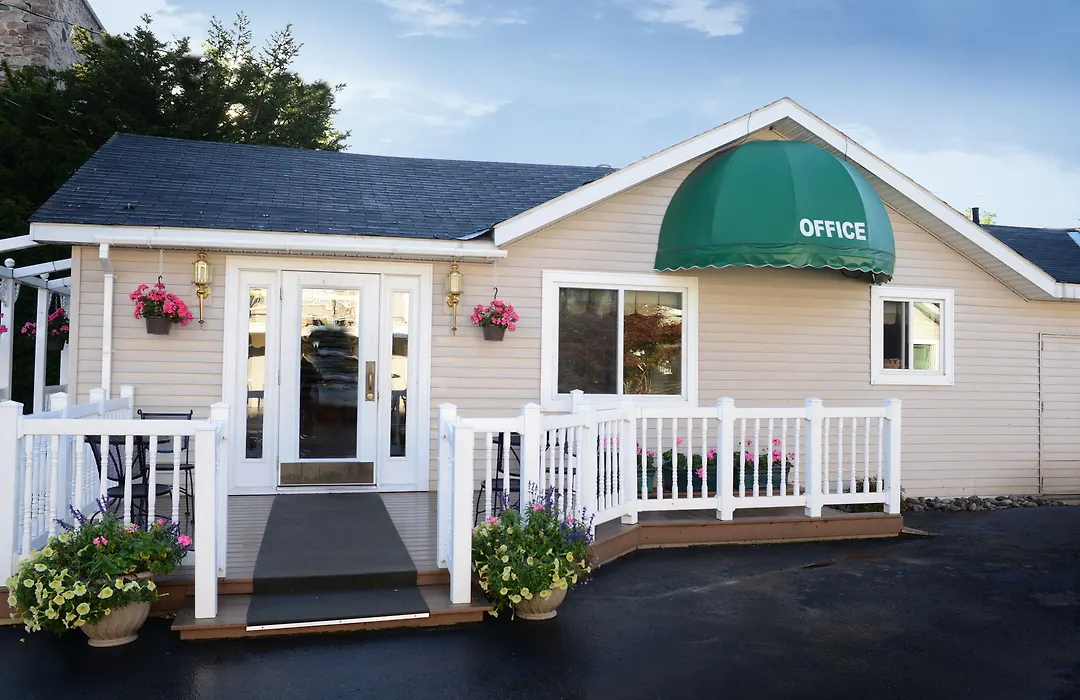 Lockview Motel-1