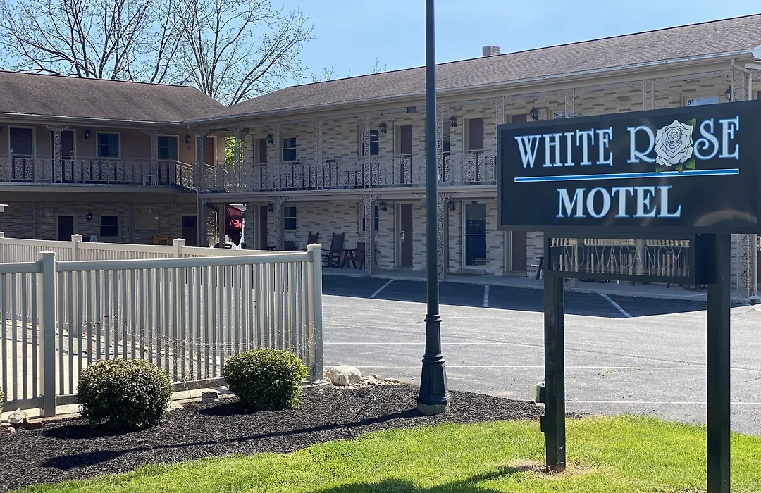 White Rose Motel - Hershey-1
