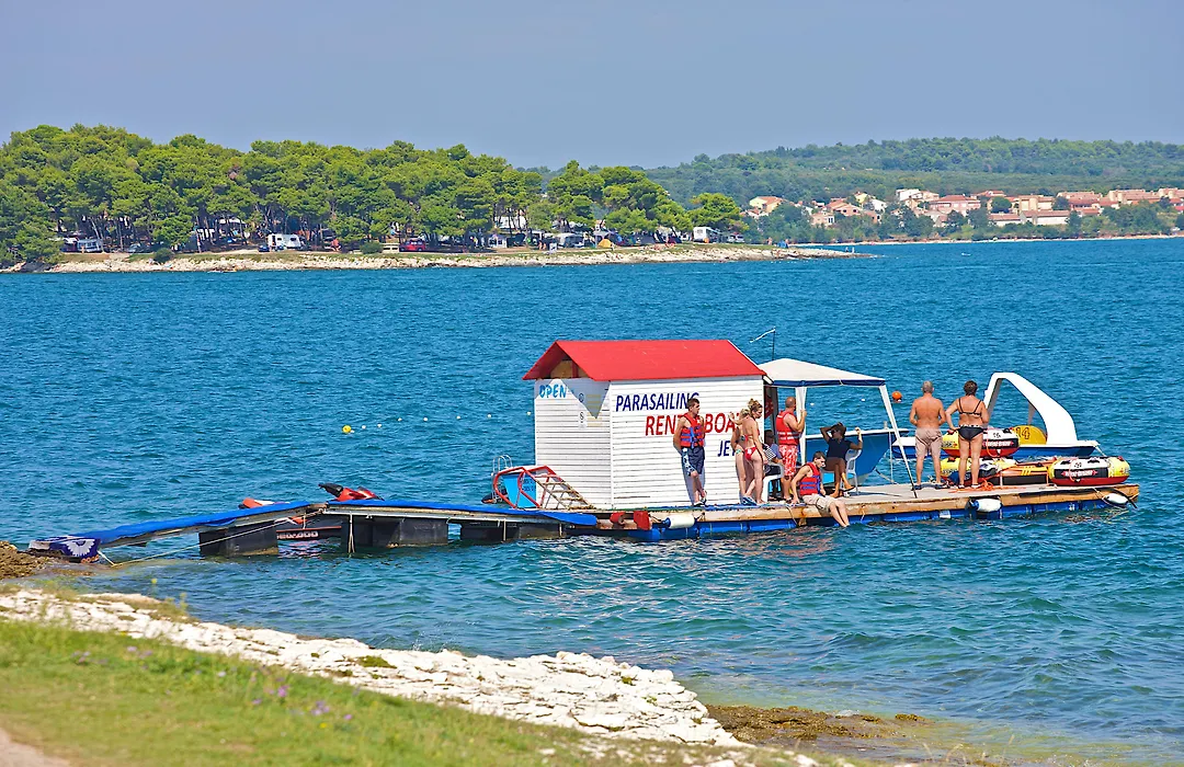 Arena Stupice Camping Homes-1