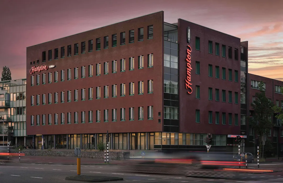 Hampton By Hilton Amsterdam Centre East-1