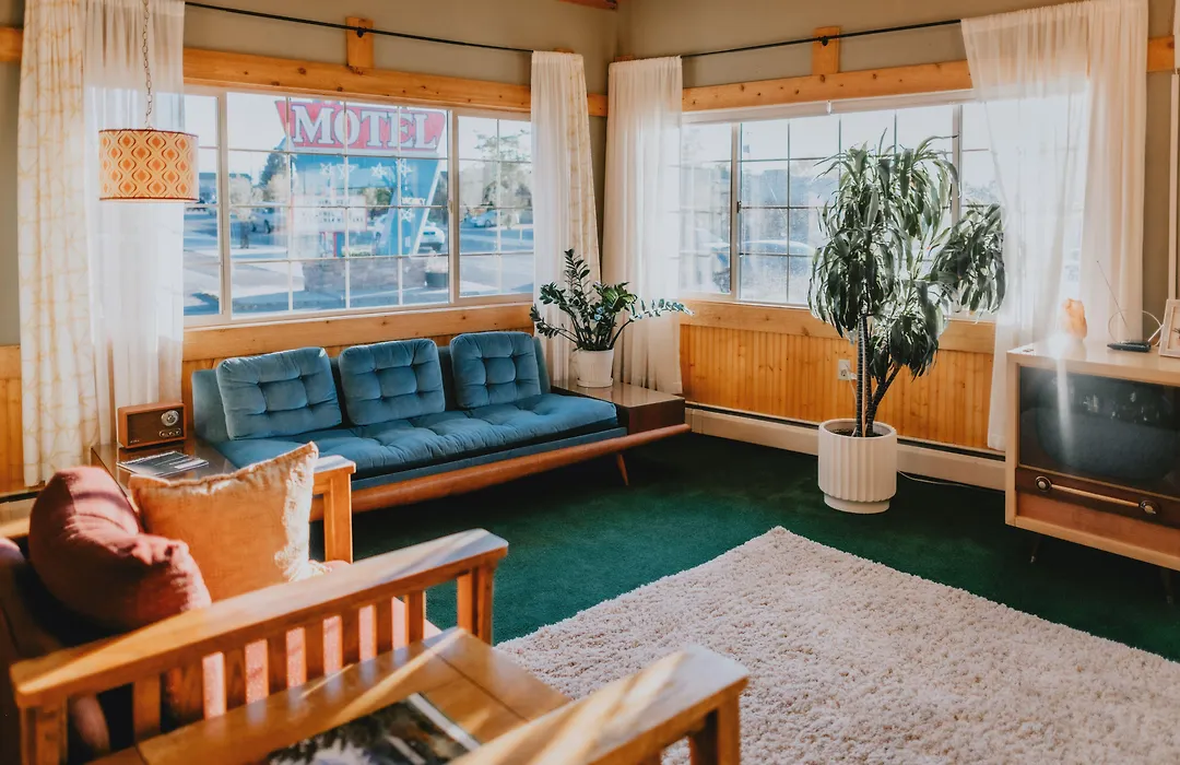 Sapphire Motel Midtown Bozeman-1