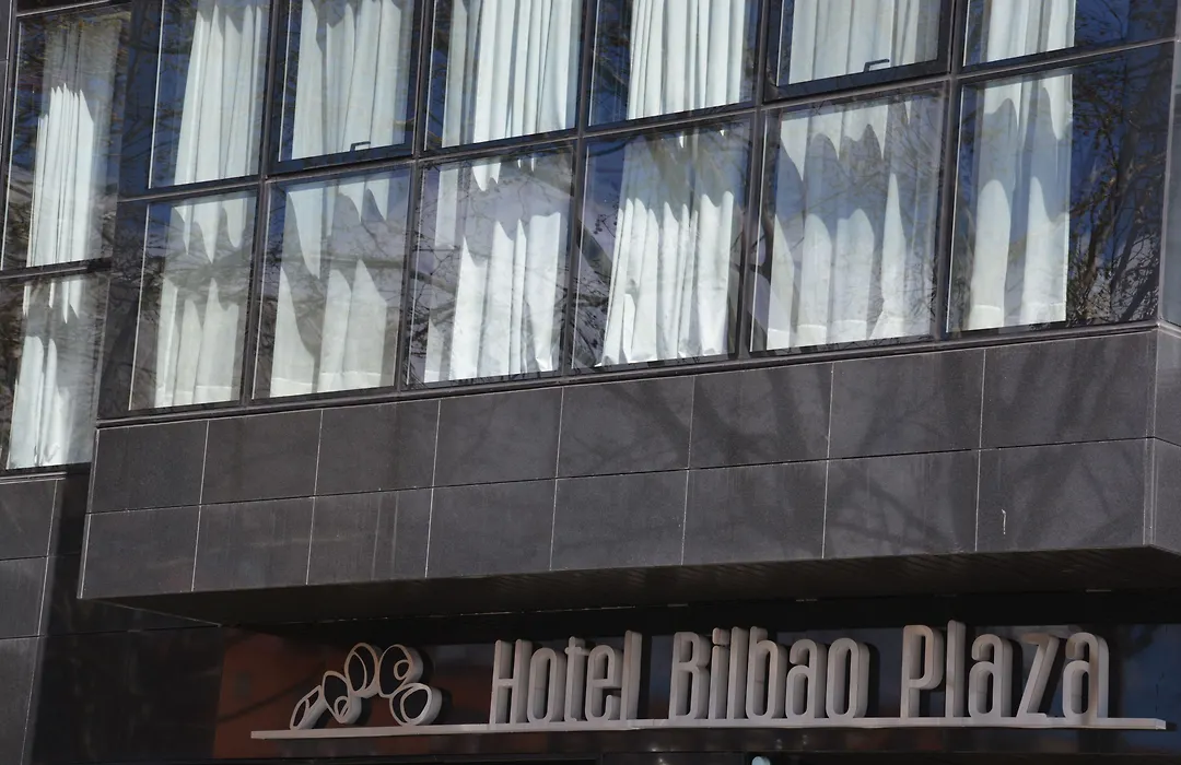 Hotel Bilbao Plaza-1