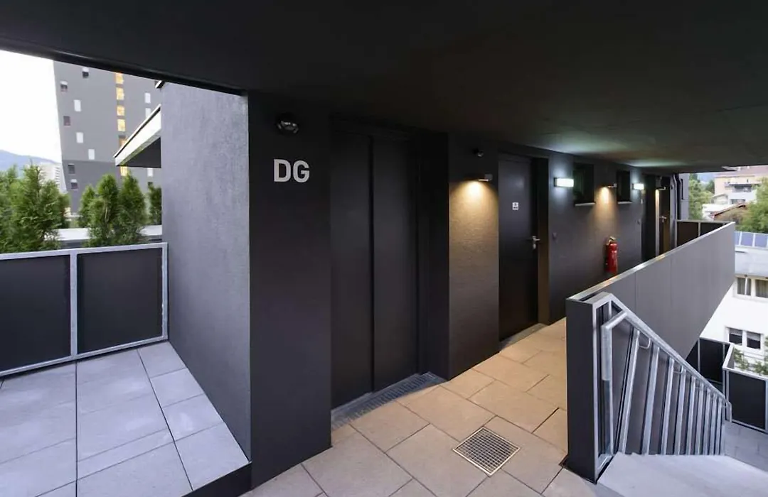 Blackhome Innsbruck City East I Contactless Check-In-1