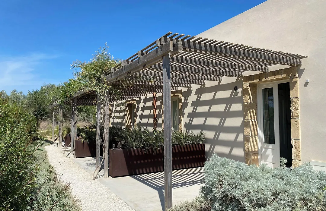 Scilla Maris Charming Suites-1