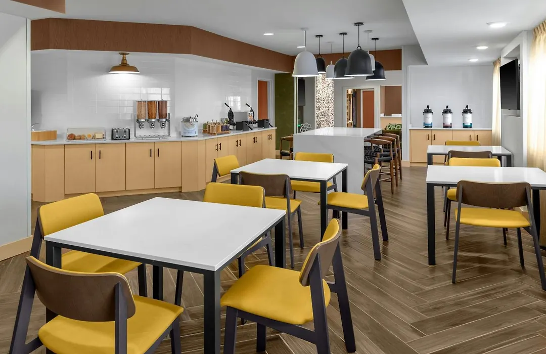Fairfield Inn & Suites Saginaw-1