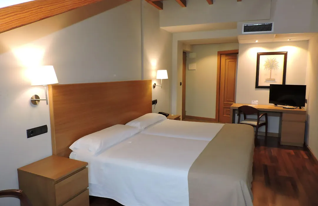 Hotel El Nogal-1