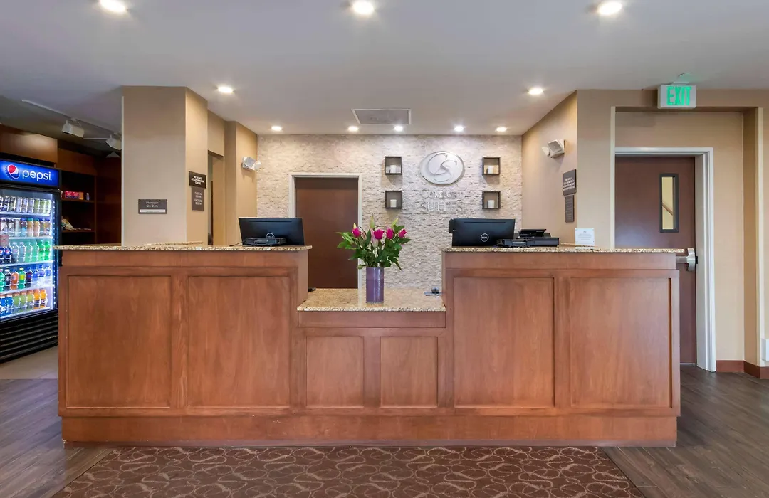 Comfort Suites Billings-1