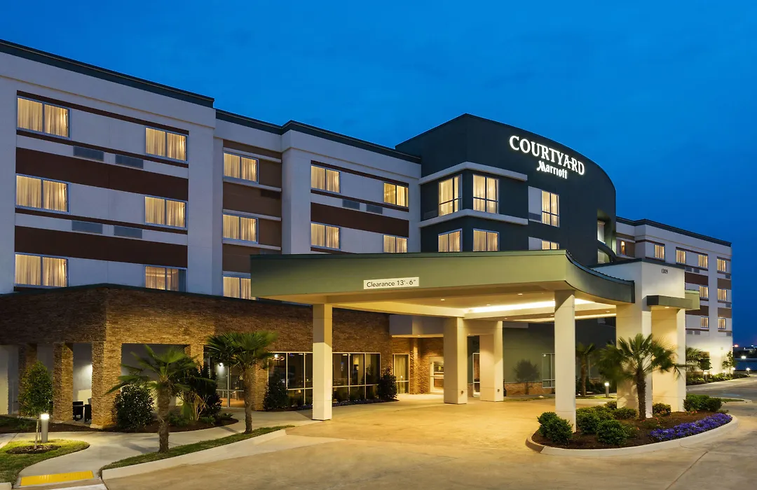 Courtyard By Marriott Ruston-1