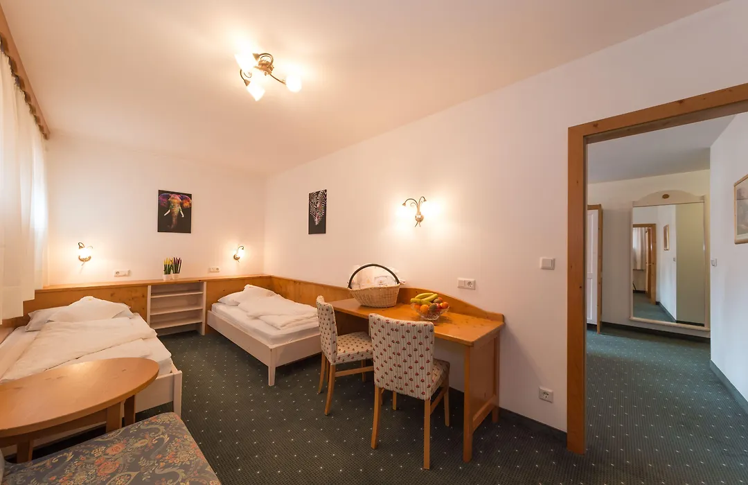 Hotel Hellweger-1