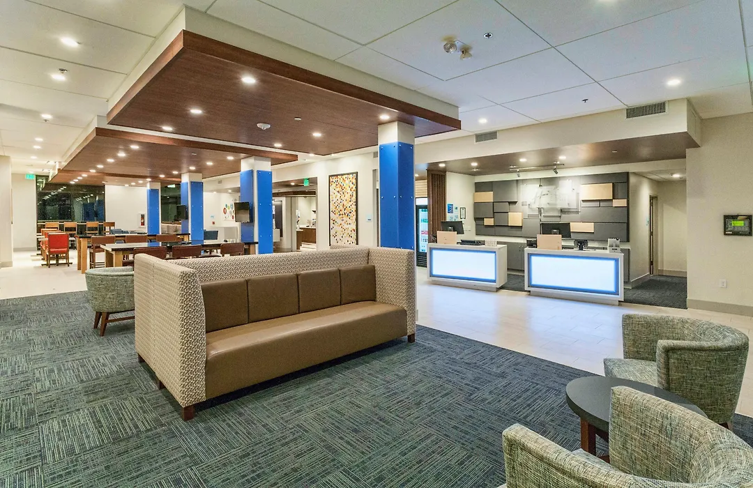 Holiday Inn Express & Suites - Dodge City By Ihg-1