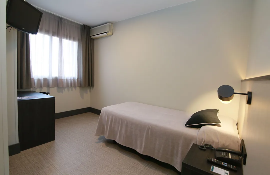 Hotel Esplugues-1