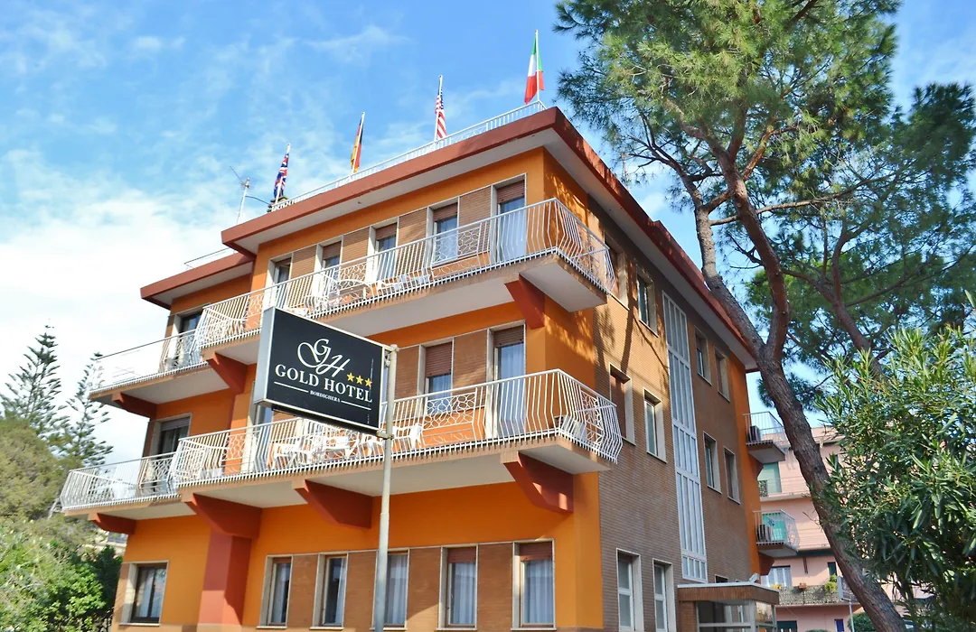 Gold Hotel-1