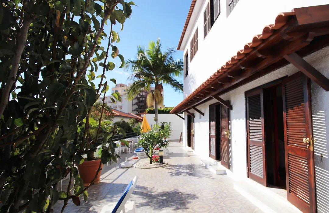 Guesthouse Vila Lusitania-1