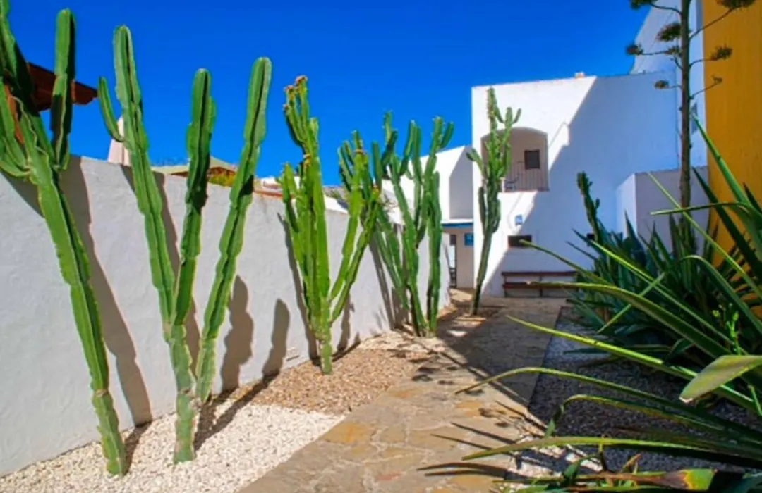 Hostal Doña Lola Marina-1