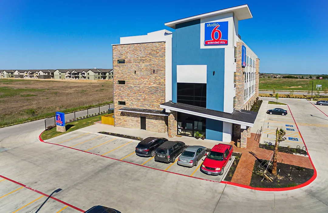 Studio 6-Buda, Tx-1