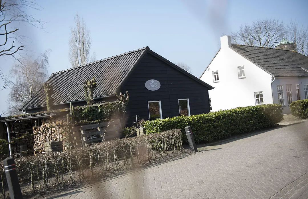 B&B Logeren bij van Heeren-1